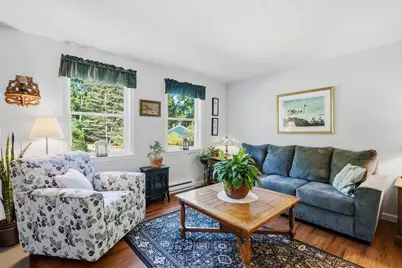 266 Grove St #2, Northampton, MA 01060 - Photo 5