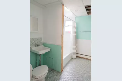 90 Princeton St, Boston, MA 02128 - Photo 13