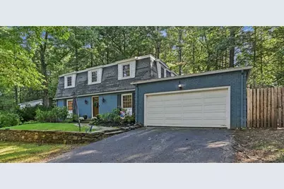218 Heatherstone Rd, Amherst, MA 01002 - Photo 3
