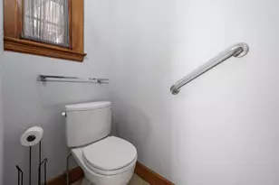525 Lynn Fells Pkwy, Melrose, MA 02176 - Photo 21
