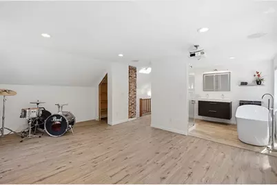 42 Jabish St, Belchertown, MA 01007 - Photo 9