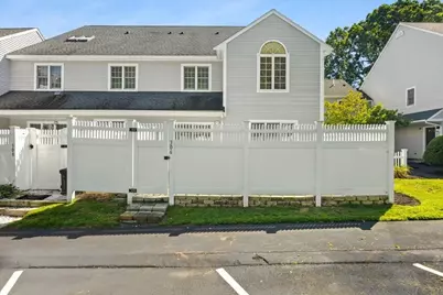 125 Highland St #306, Taunton, MA 02780 - Photo 5