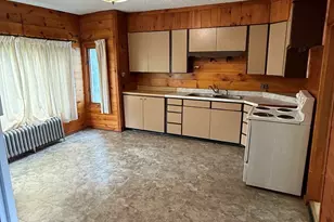 2 Gunn St, Erving, MA 01344 - Photo 7
