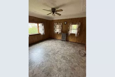 2 Gunn St, Erving, MA 01344 - Photo 9