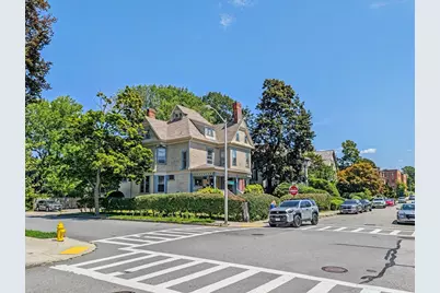 52 Cedar St, Worcester, MA 01609 - Photo 1