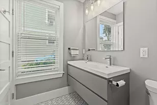 145 Whitfield St, Boston, MA 02124 - Photo 19