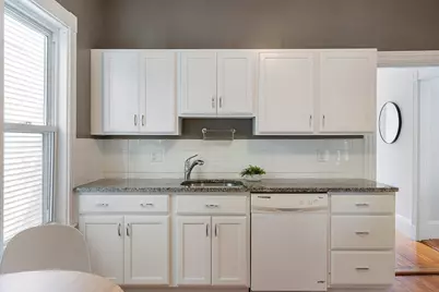 14 Henry St #14, Medford, MA 02155 - Photo 9