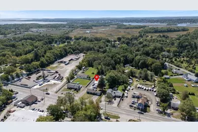 57 Elm St, Salisbury, MA 01915 - Photo 5