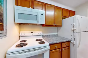 180 Main St, Bridgewater, MA 02324 - Photo 9