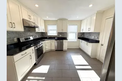 11 Melbourne Ave. #1, Newton, MA 02460 - Photo 5