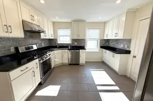 11 Melbourne Ave, Newton, MA 02460 - Photo 5