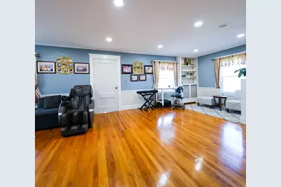 374 Pine St, Lowell, MA 01851 - Photo 7