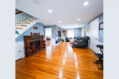 374 Pine St, Lowell, MA 01851 - Photo 5
