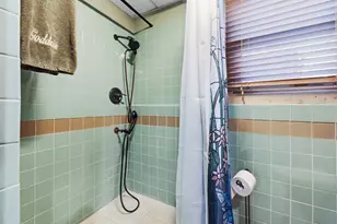 137 Doreen St, New Bedford, MA 02745 - Photo 33
