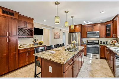 62-64 Hampshire St, Methuen, MA 01844 - Photo 7