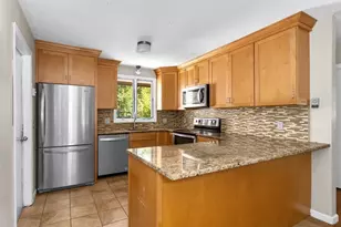 13 Emerson Way, Franklin, MA 02038 - Photo 9
