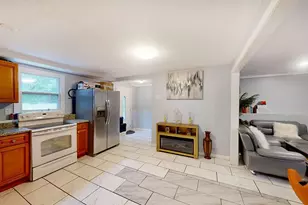 146 Fremont St, Taunton, MA 02780 - Photo 21