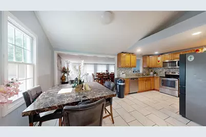 146 Fremont St, Taunton, MA 02780 - Photo 9