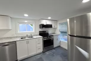 60 Story, Essex, MA 01929 - Photo 3