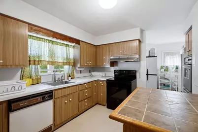 205 Gardner Rd, Brookline, MA 02445 - Photo 21