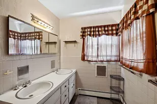 205 Gardner Rd, Brookline, MA 02445 - Photo 31