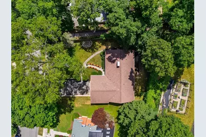 205 Gardner Rd, Brookline, MA 02445 - Photo 9