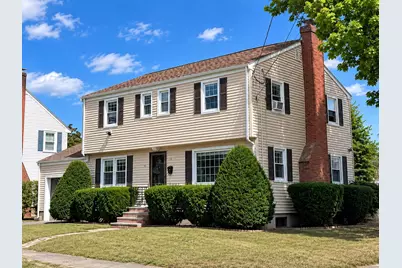 15 Puritan Rd, Beverly, MA 01915 - Photo 1