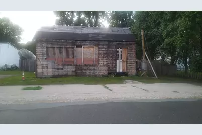 4 Park St, Georgetown, MA 01833 - Photo 1
