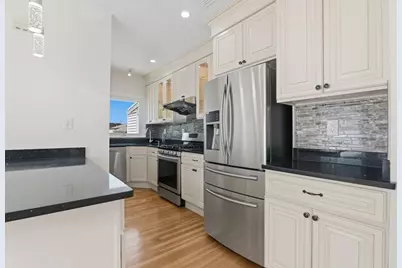 334 Sea St, Quincy, MA 02169 - Photo 13