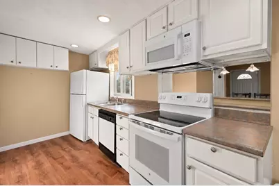 57 Hillcrest St, Waltham, MA 02451 - Photo 3