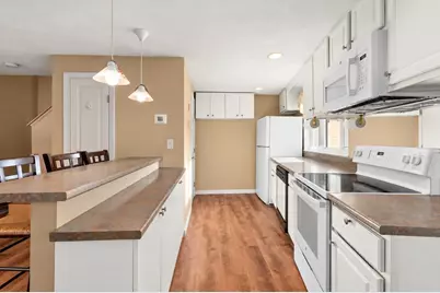 57 Hillcrest St, Waltham, MA 02451 - Photo 5