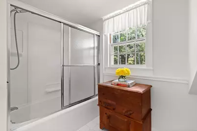 25 Bennett St, Manchester by the Sea, MA 01944 - Photo 17
