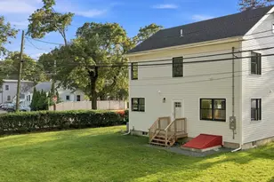1 Dartmouth Rd, Marblehead, MA 01945 - Photo 9