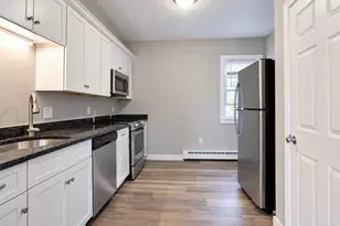 320 Hamilton St, Worcester, MA 01604 - Photo 5