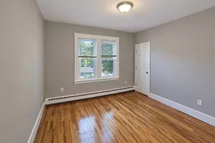 320 Hamilton St, Worcester, MA 01604 - Photo 9