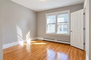 320 Hamilton St, Worcester, MA 01604 - Photo 7