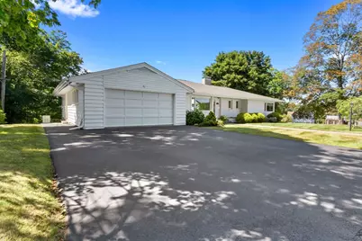 4 Arlington Ter, Haverhill, MA 01830 - Photo 3
