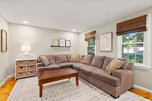 55 Hartford Ave E, Mendon, MA 01756 - Photo 11