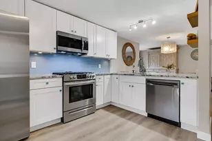 21 W Parish Ct, Haverhill, MA 01832 - Photo 1