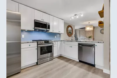 21 W Parish Ct #21, Haverhill, MA 01832 - Photo 3