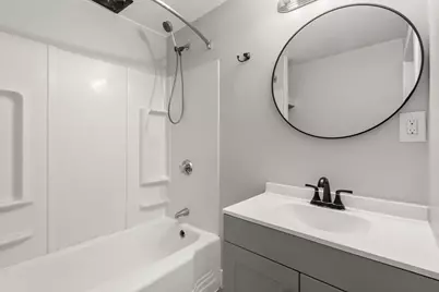 43 Pleasant St, Hudson, MA 01749 - Photo 9