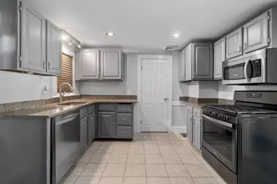 43 Pleasant St, Hudson, MA 01749 - Photo 11