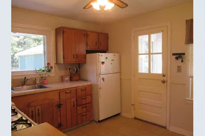 76 Surrey Rd, Springfield, MA 01118 - Photo 7