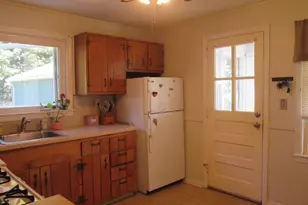 76 Surrey Rd, Springfield, MA 01118 - Photo 7