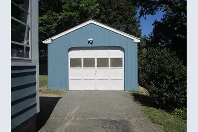 76 Surrey Rd, Springfield, MA 01118 - Photo 3