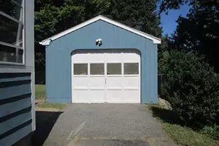 76 Surrey Rd, Springfield, MA 01118 - Photo 3
