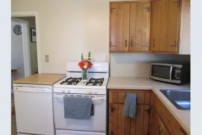 76 Surrey Rd, Springfield, MA 01118 - Photo 9