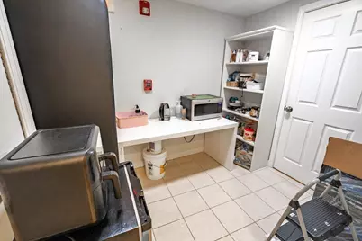 719 Washington St #1, Newton, MA 02458 - Photo 11