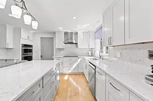 5 Lady Slipper Ln, Methuen, MA 01844 - Photo 3