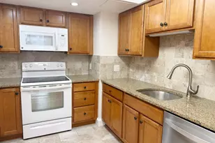 1731 Beacon St, Brookline, MA 02445 - Photo 25